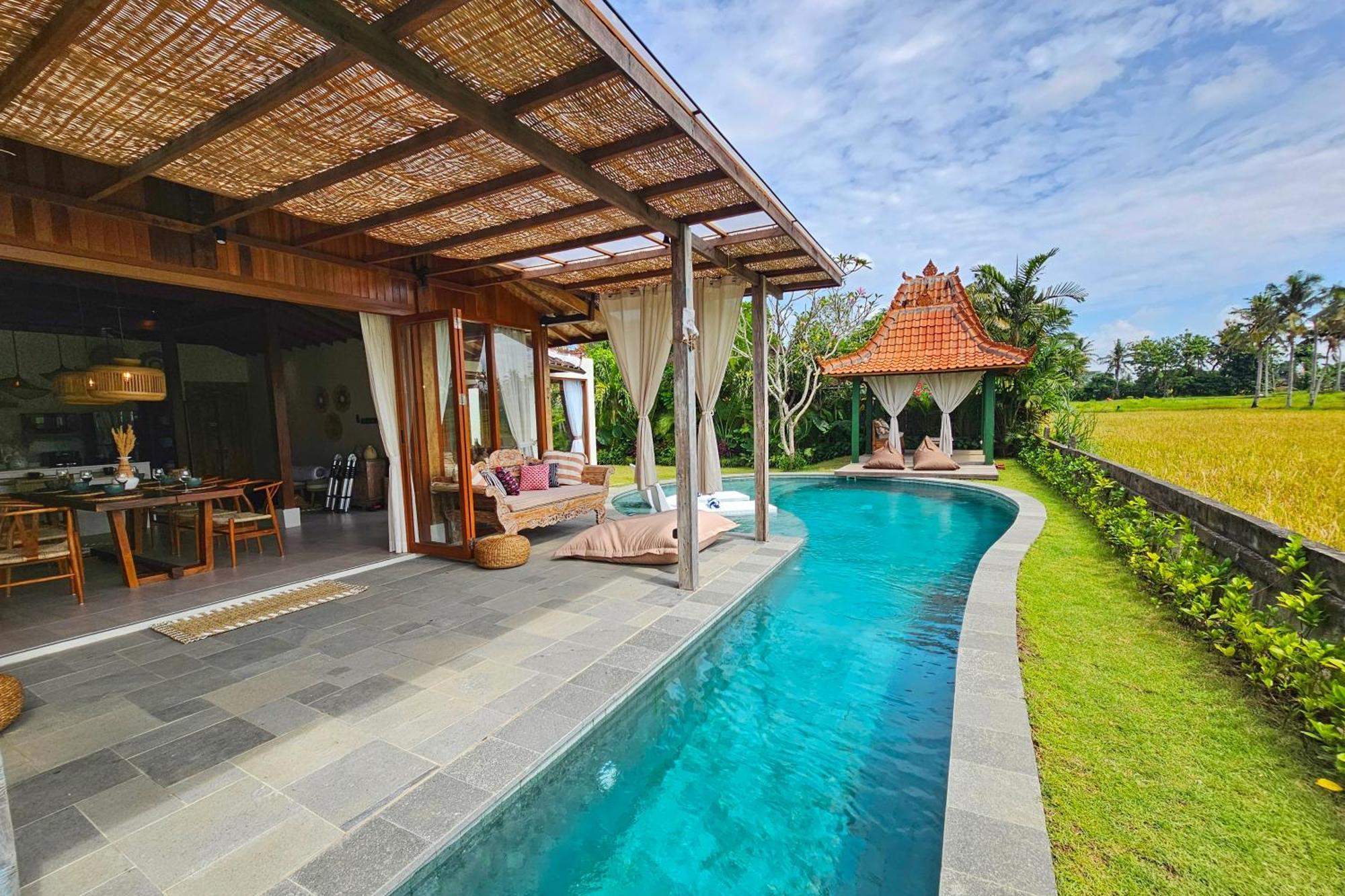 Pousada Diyara - 6000 Sq Ft Private - Stunning Rice Field View - Big Pool & Garden Ubud