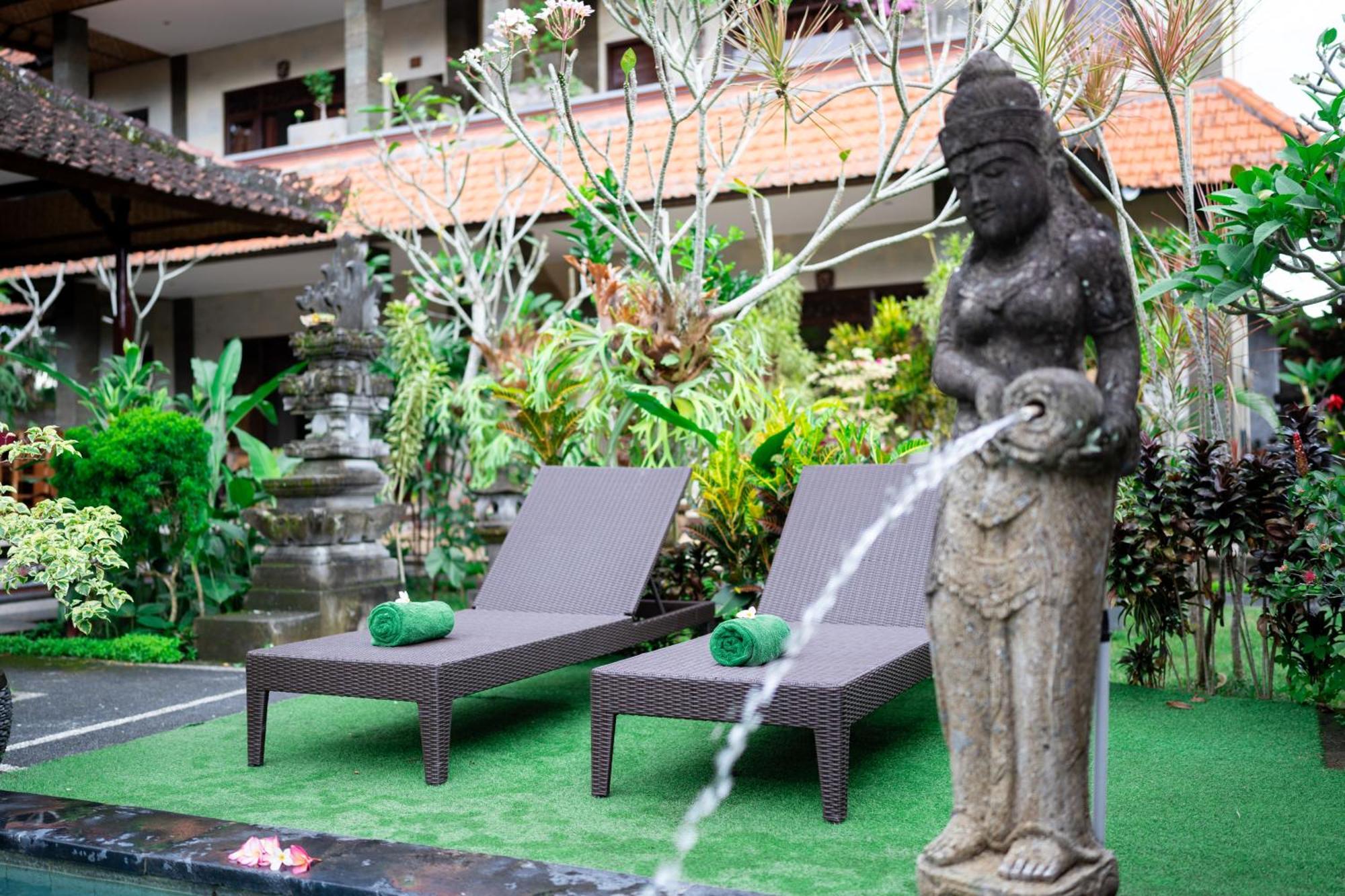 Homestay Rena House *