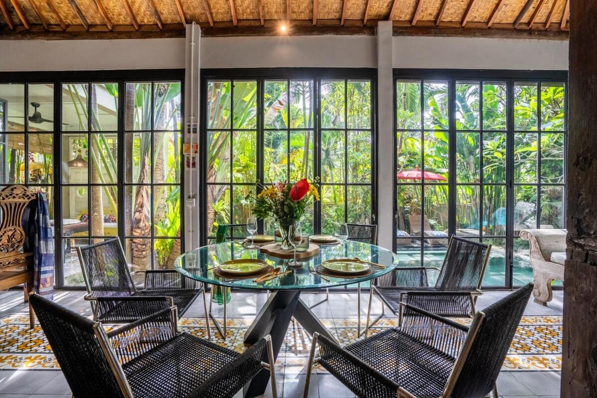 Villa Where Art And Relaxation Meet In Tropical Paradise