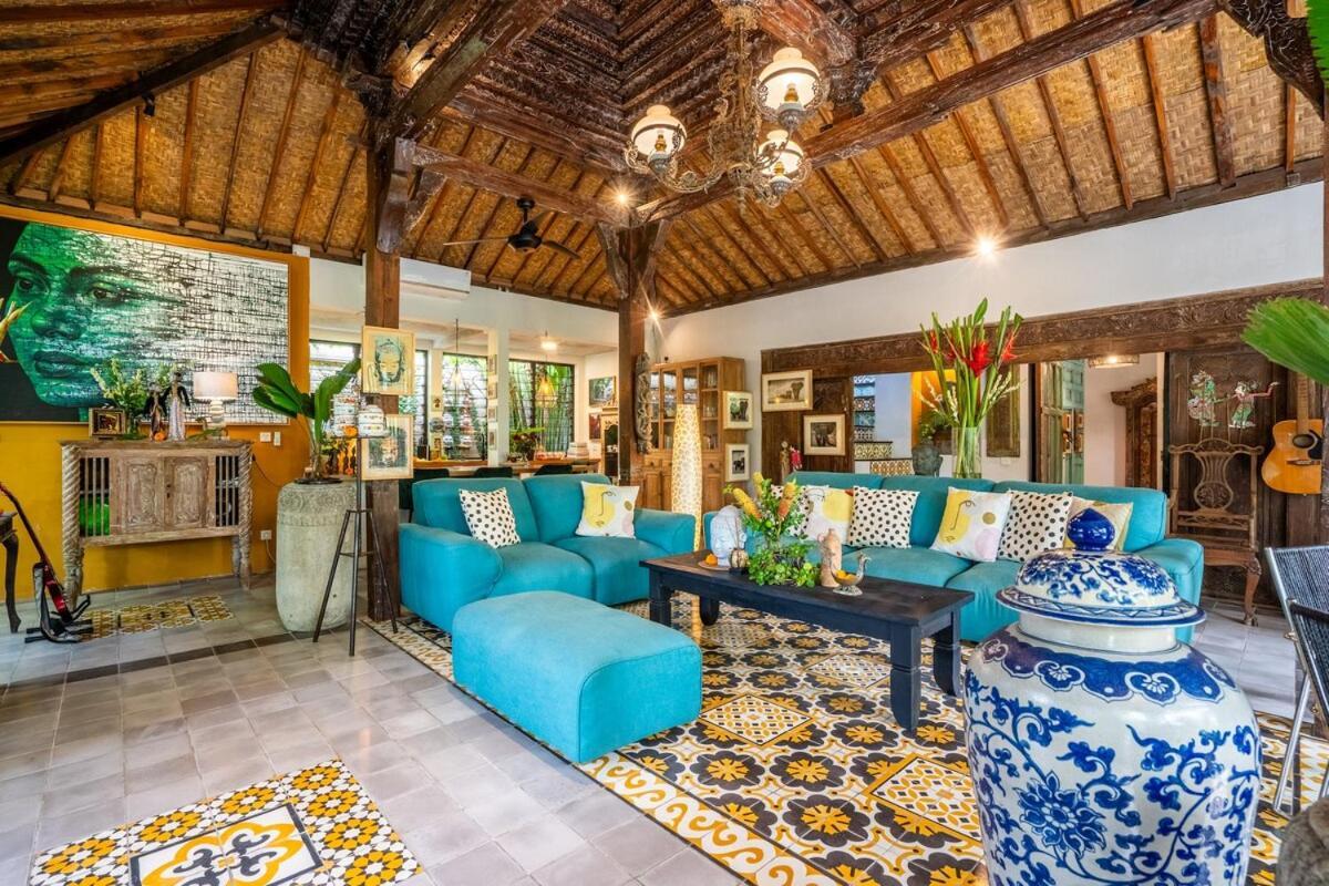 Where Art And Relaxation Meet In Tropical Paradise Villa *