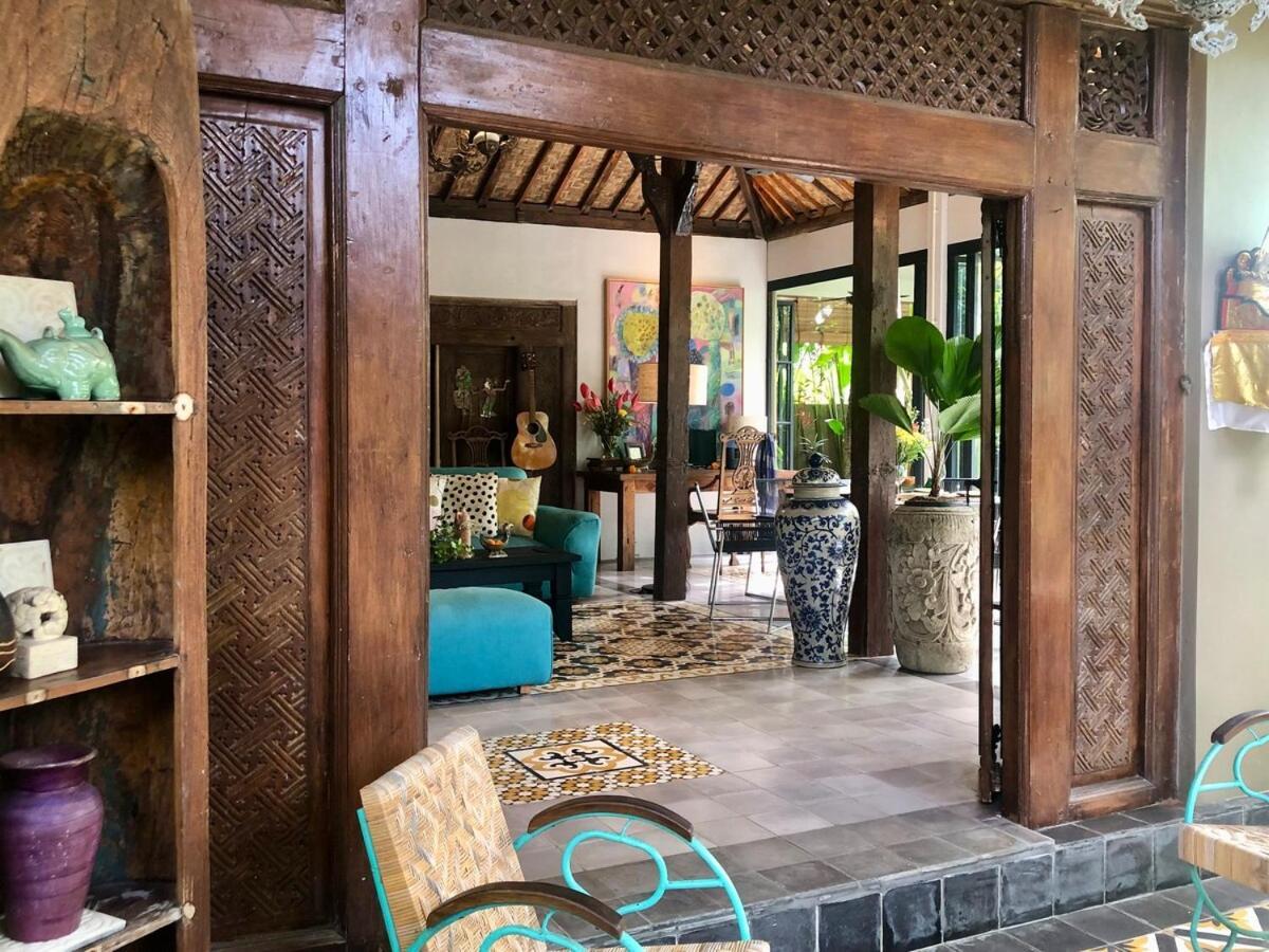 Where Art And Relaxation Meet In Tropical Paradise
