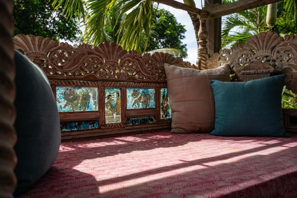 Villa Where Art And Relaxation Meet In Tropical Paradise *
