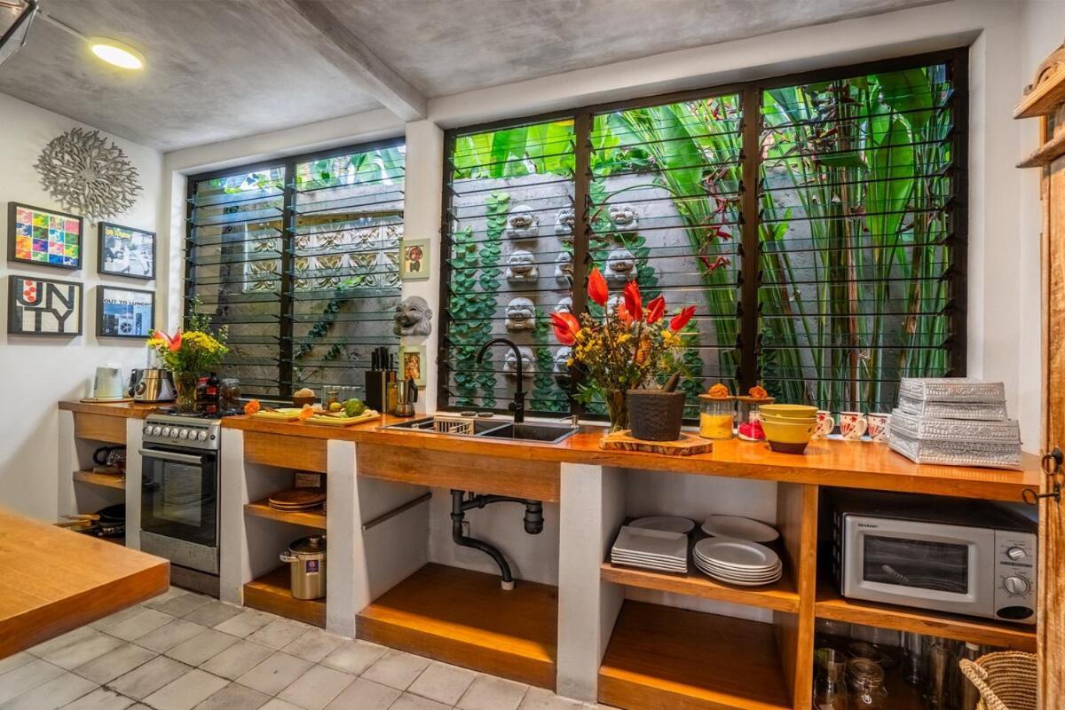 Villa Where Art And Relaxation Meet In Tropical Paradise *