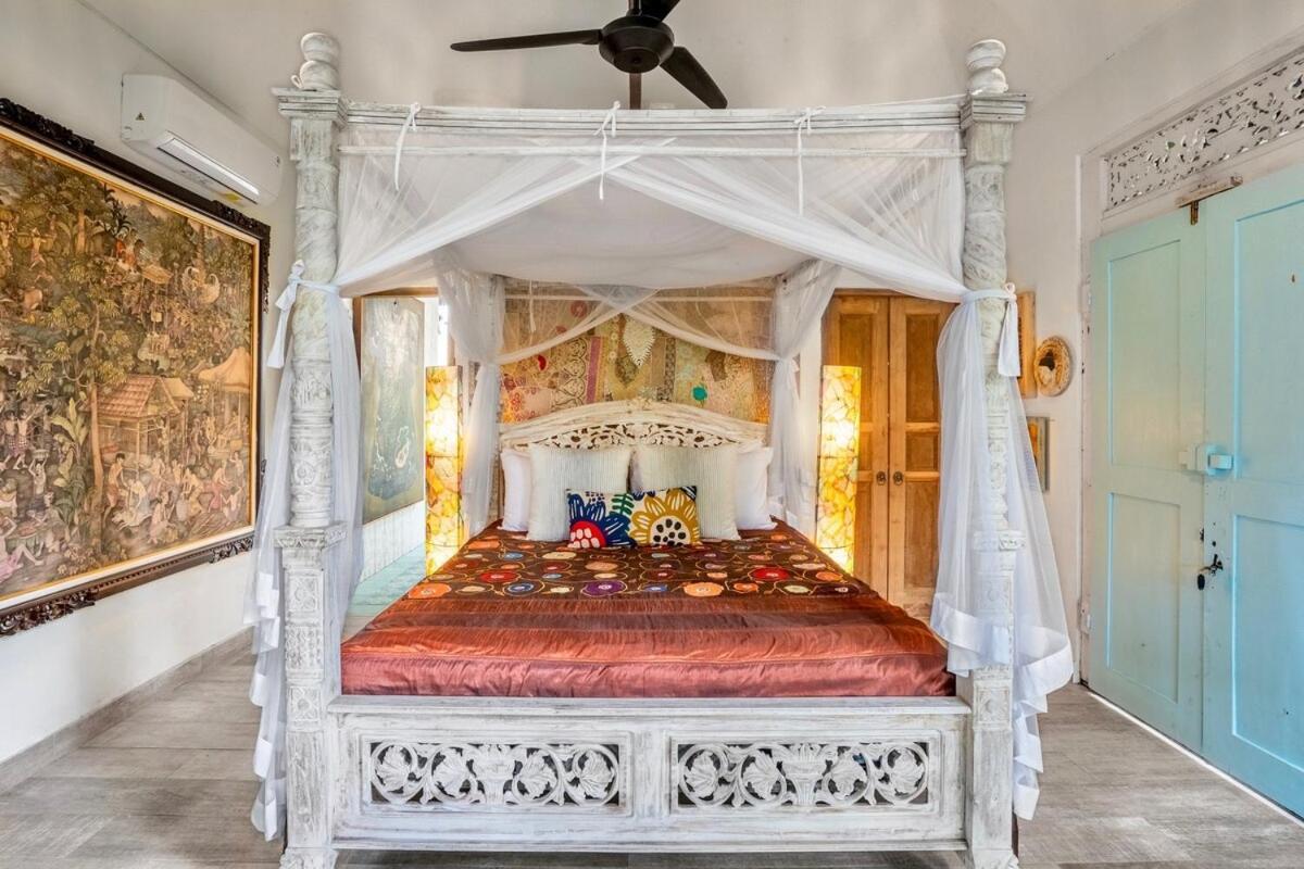 Where Art And Relaxation Meet In Tropical Paradise Villa