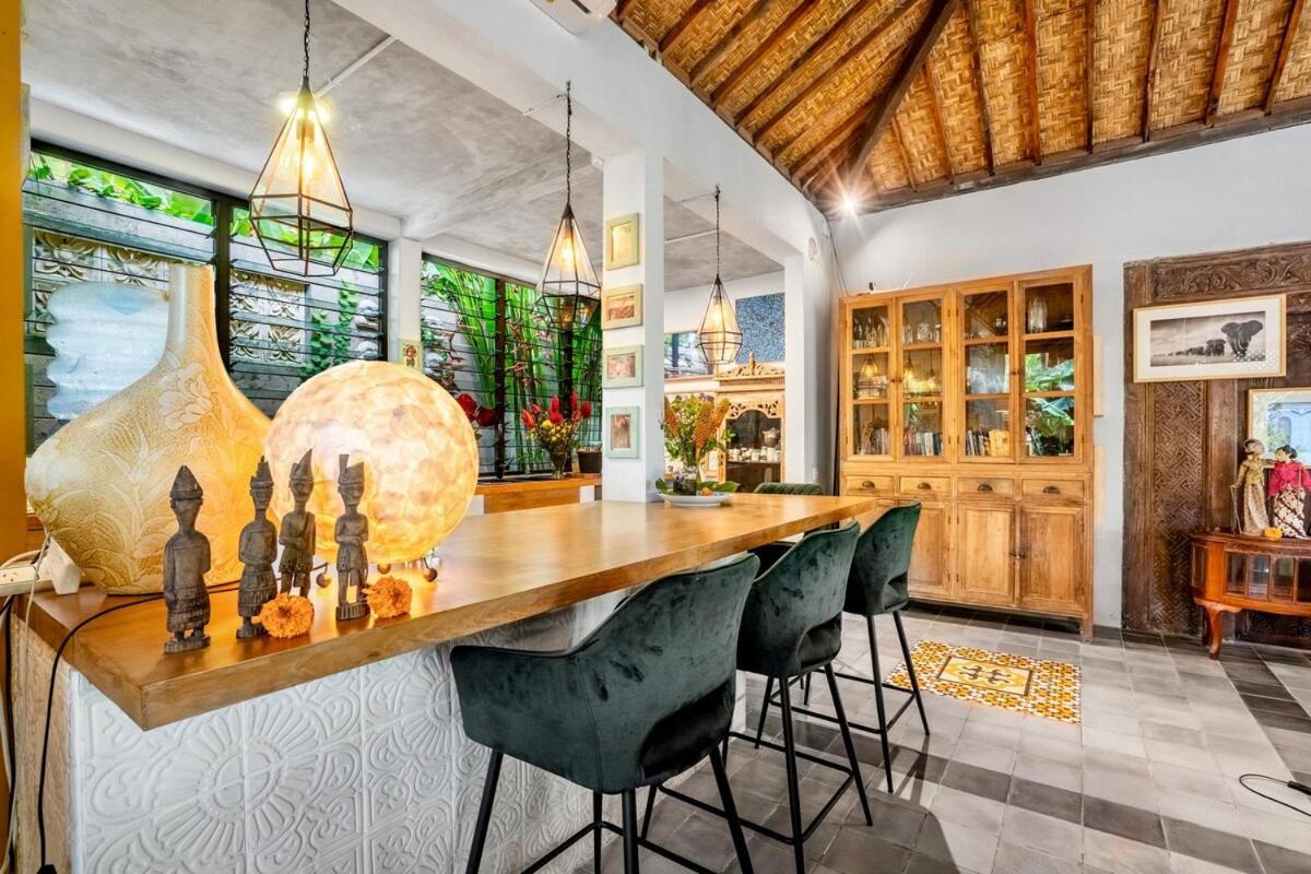 Villa Where Art And Relaxation Meet In Tropical Paradise