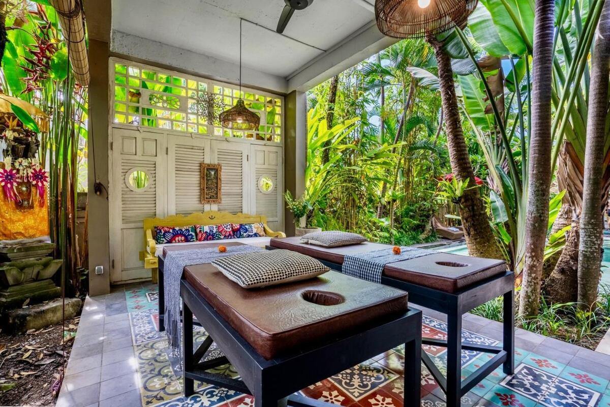 Where Art And Relaxation Meet In Tropical Paradise Villa