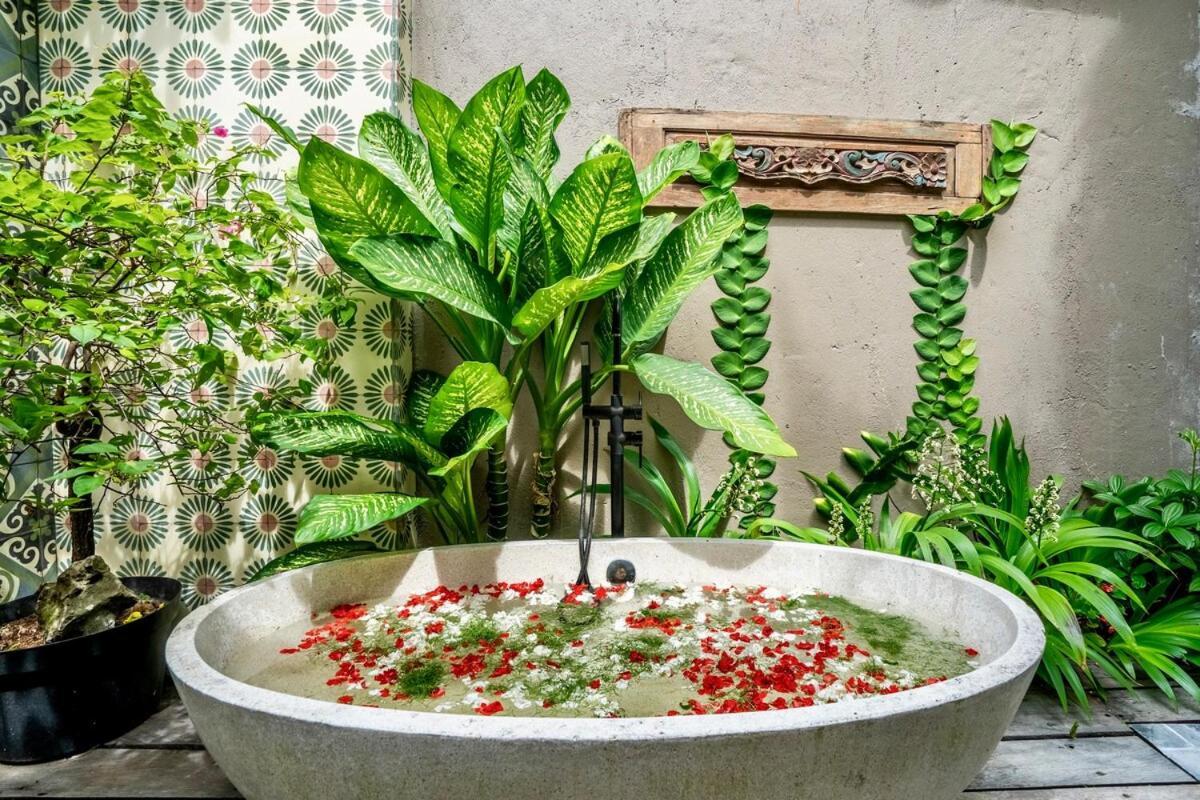 Where Art And Relaxation Meet In Tropical Paradise Villa Ubud (Bali)