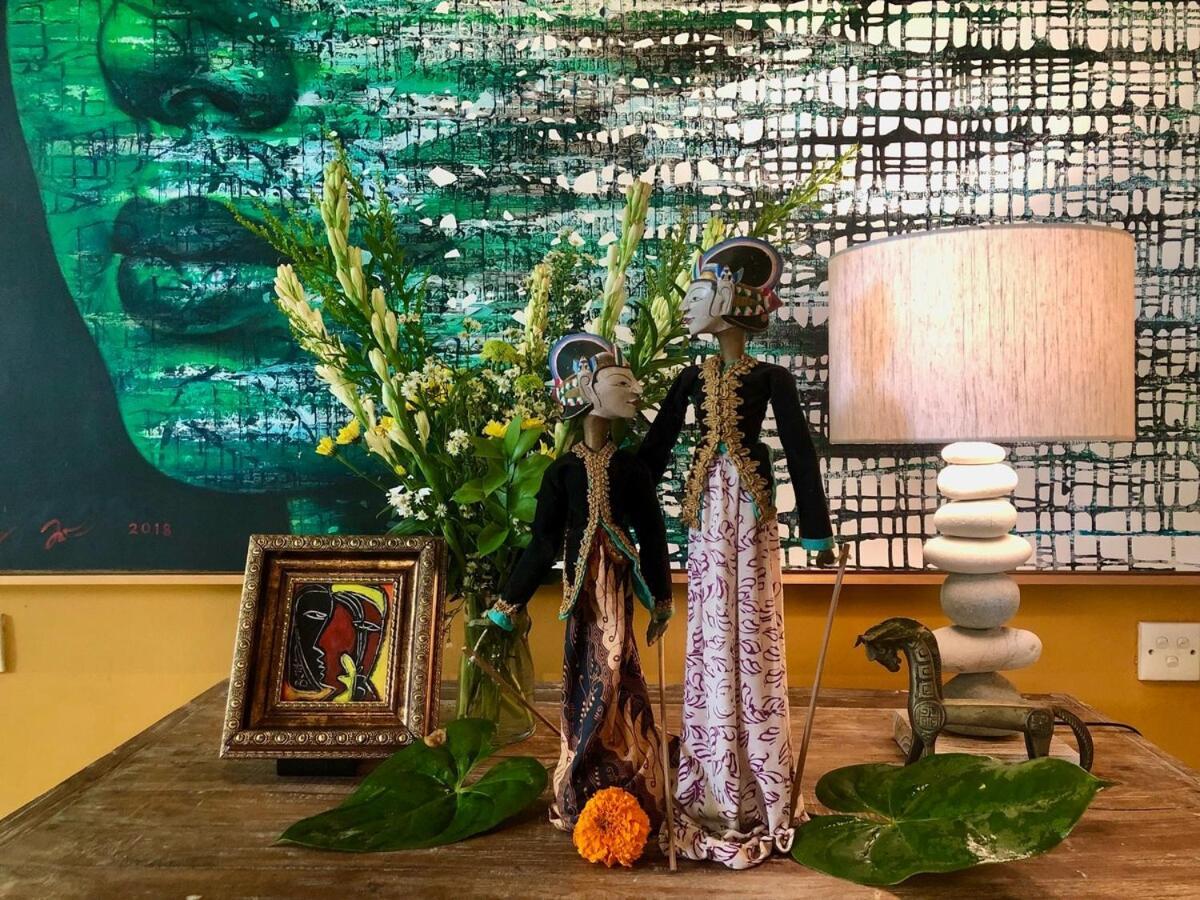 Where Art And Relaxation Meet In Tropical Paradise Villa