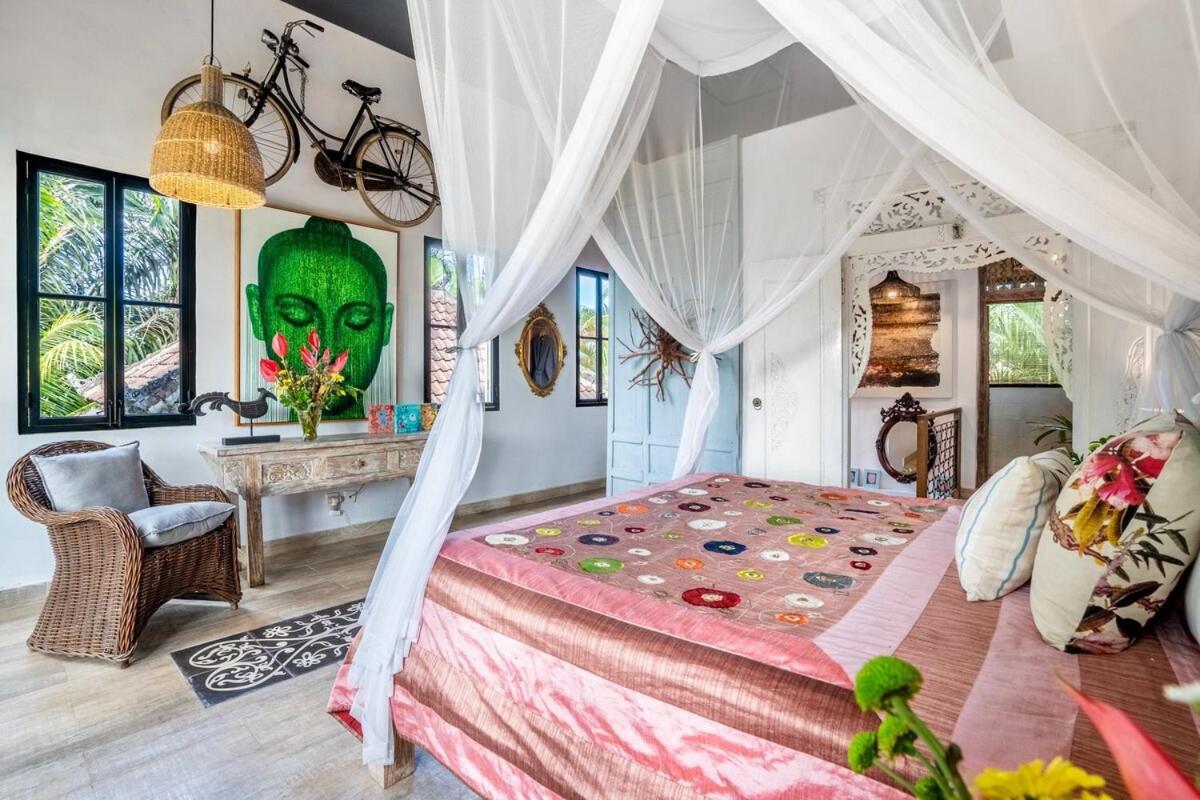 Where Art And Relaxation Meet In Tropical Paradise Villa