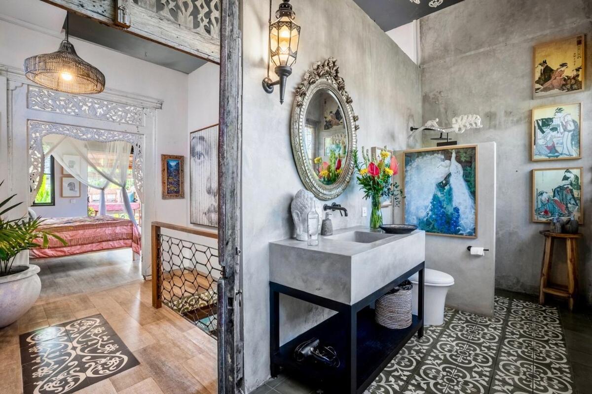 Where Art And Relaxation Meet In Tropical Paradise Villa *