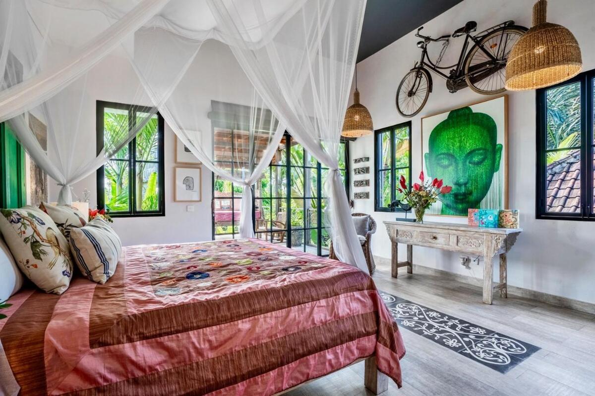 Where Art And Relaxation Meet In Tropical Paradise *