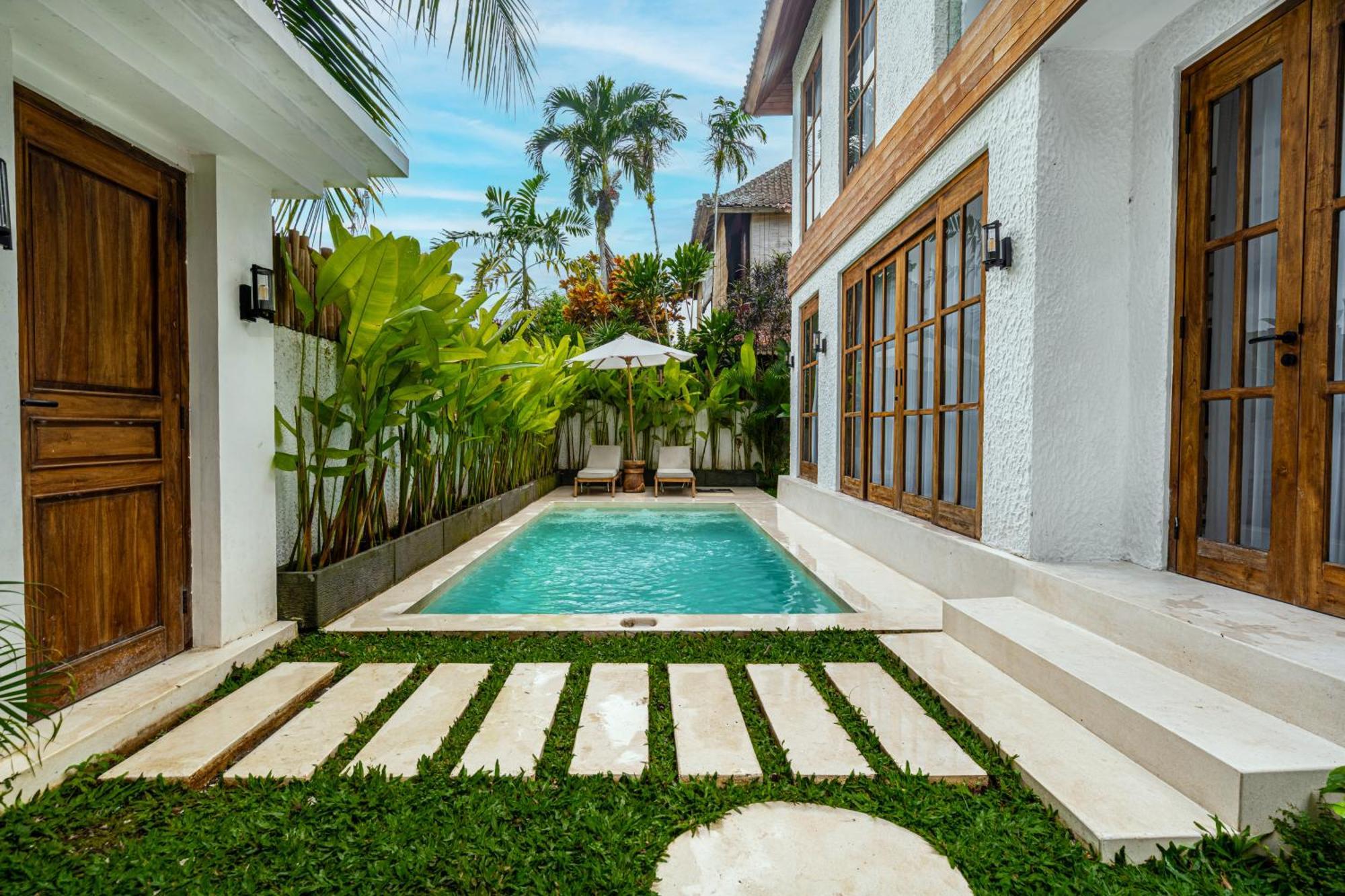 Villa Tropical Tribe By Evdekimi - Stylish 3br With Nature View And Relaxing Pool - Long Extras Ubud