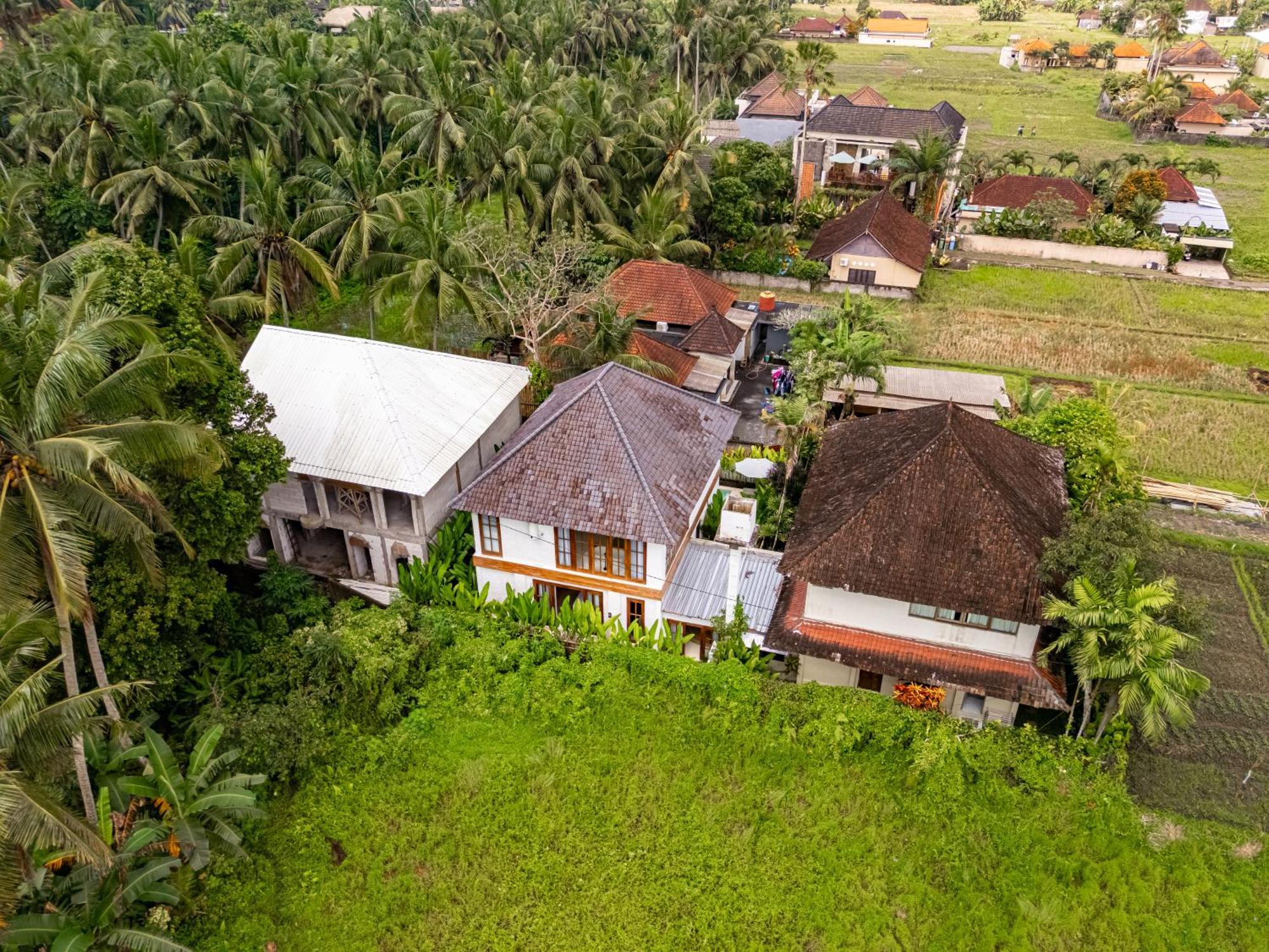 Villa Tropical Tribe By Evdekimi - Stylish 3br With Nature View And Relaxing Pool - Long Extras Ubud