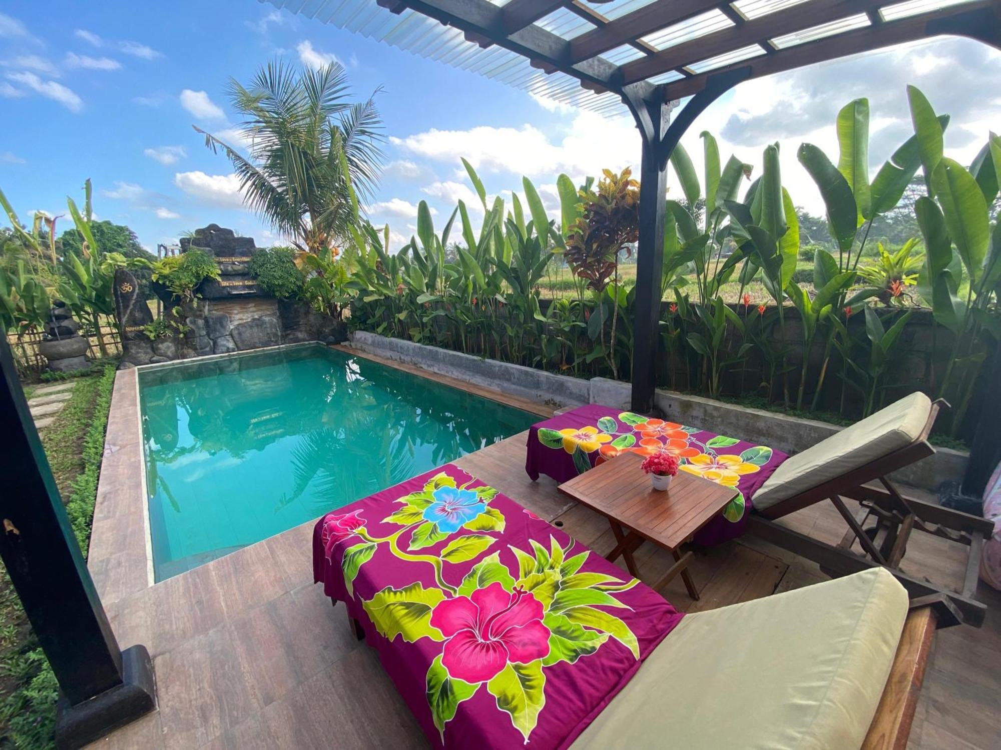 Villa Shivananda Antique By Eps