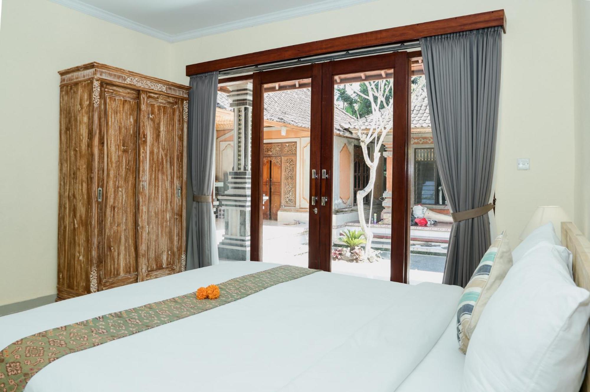 Vaneka Garden House 2*