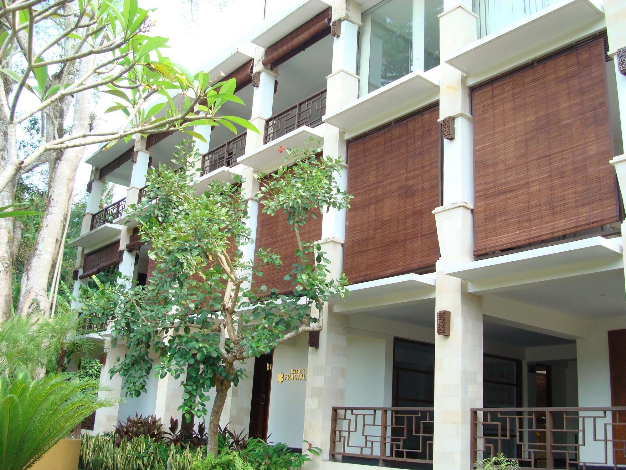Labak River By Eps Hotel 4*