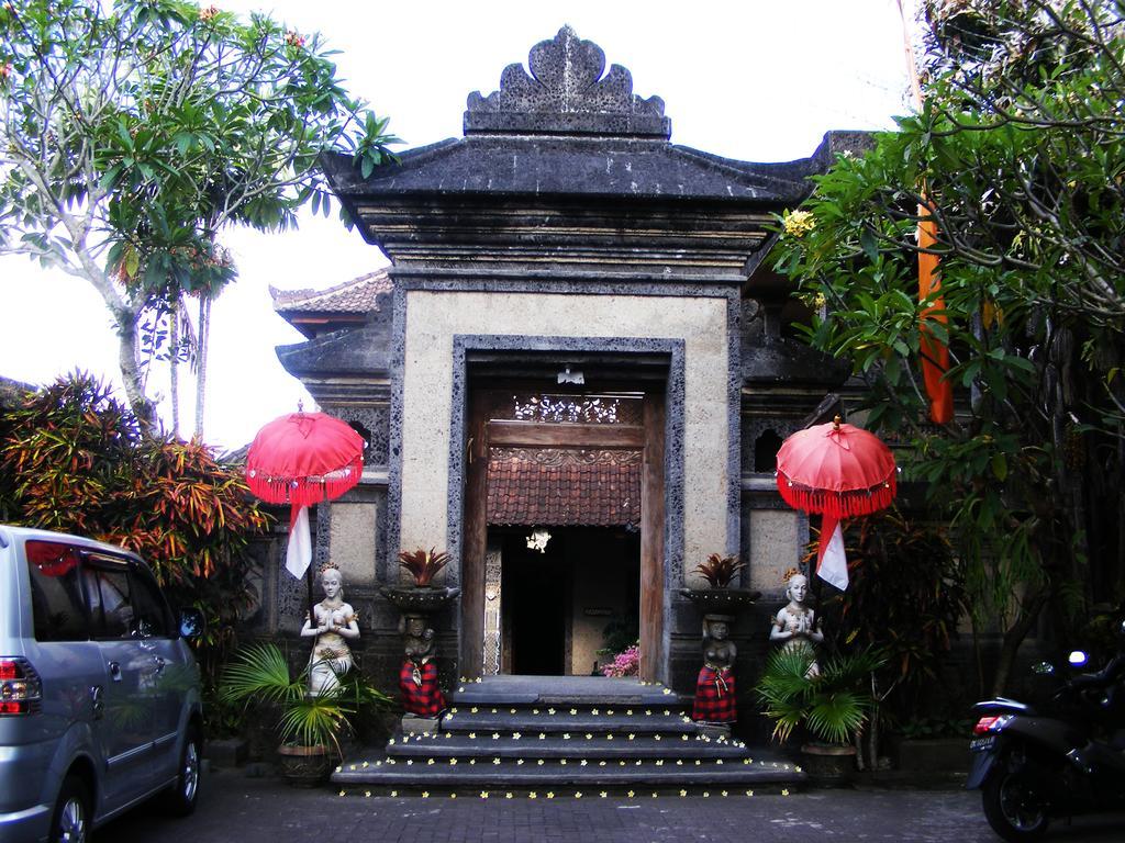 Guest house Jalan Jalan & 4*