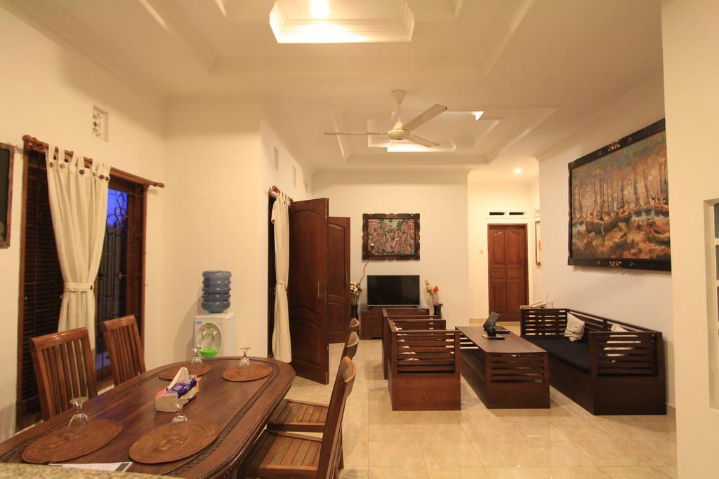Graha Rusni Villa *