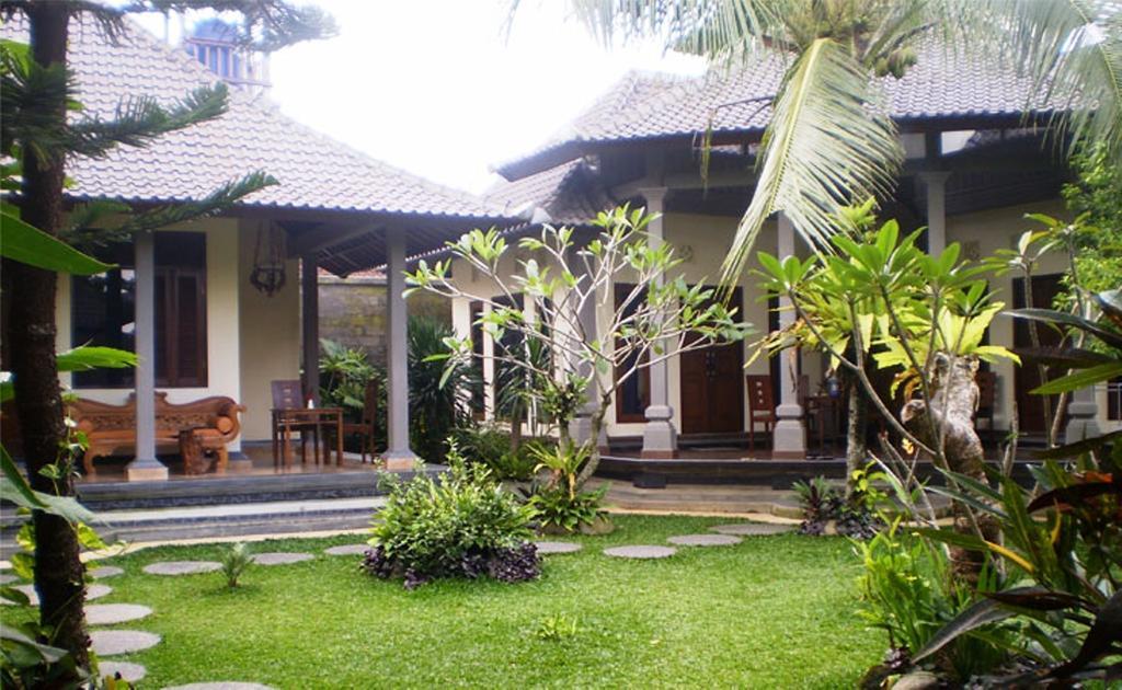 Casa de hóspedes Loka Sari And