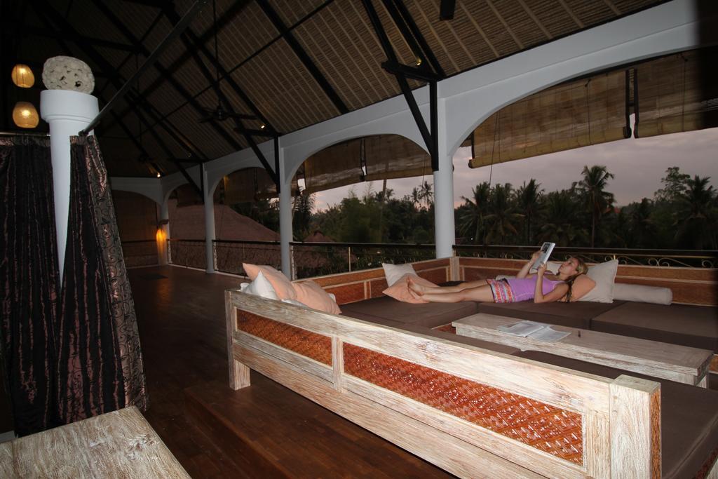Frangipani Villa *