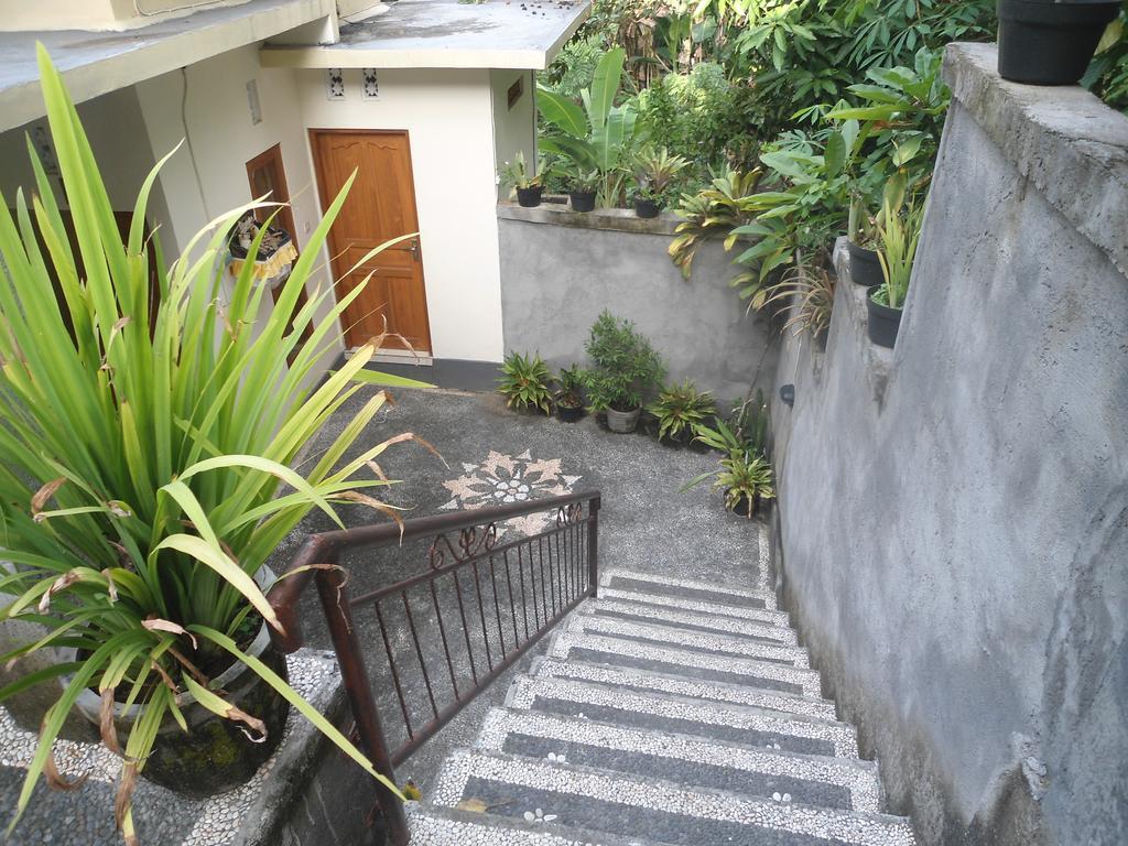 Sintya Homestay *