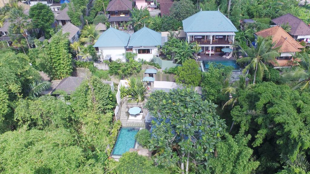 D'legon Luxury Villa *