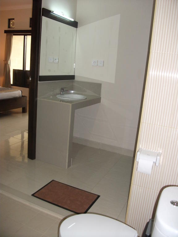Guest house Gerhana Sari 2 *