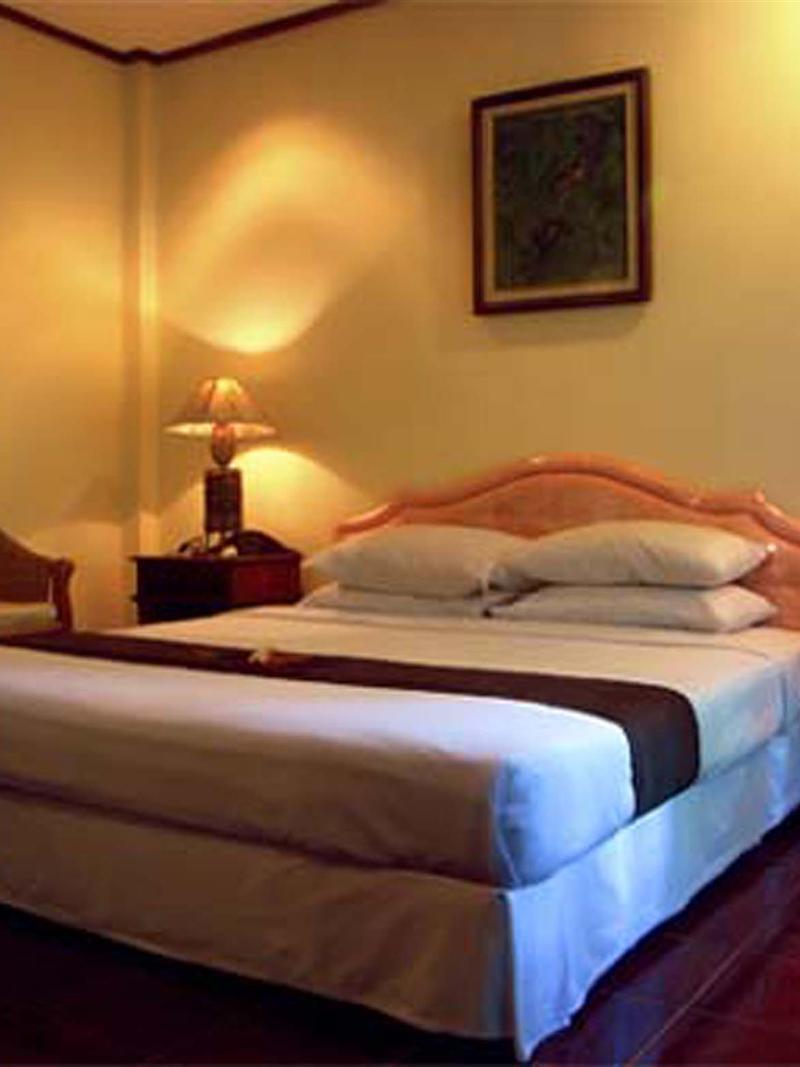 Hotel Adi 3*