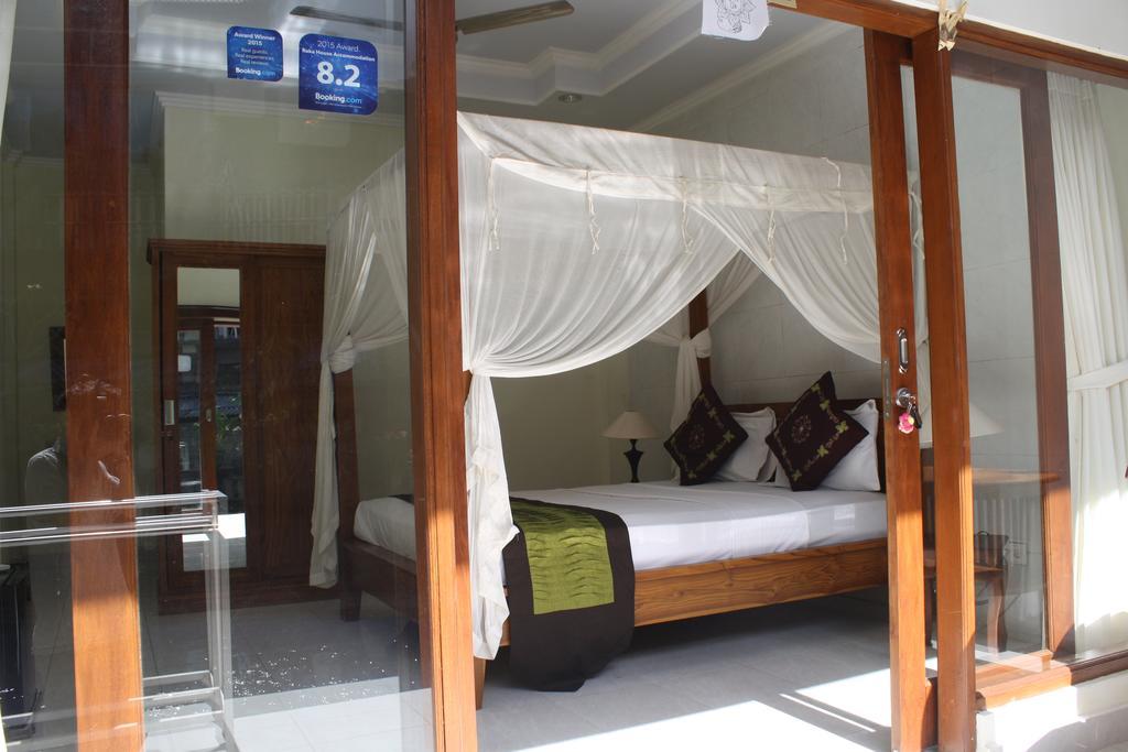 Guest house Raka House