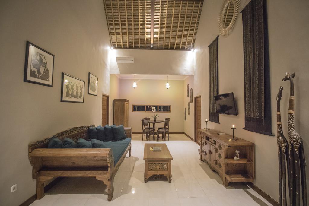 Villa Serenity & *