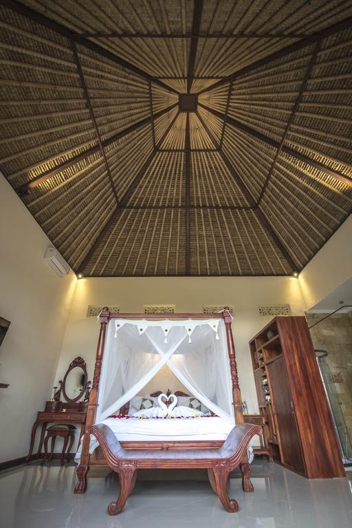 Villa Serenity & *