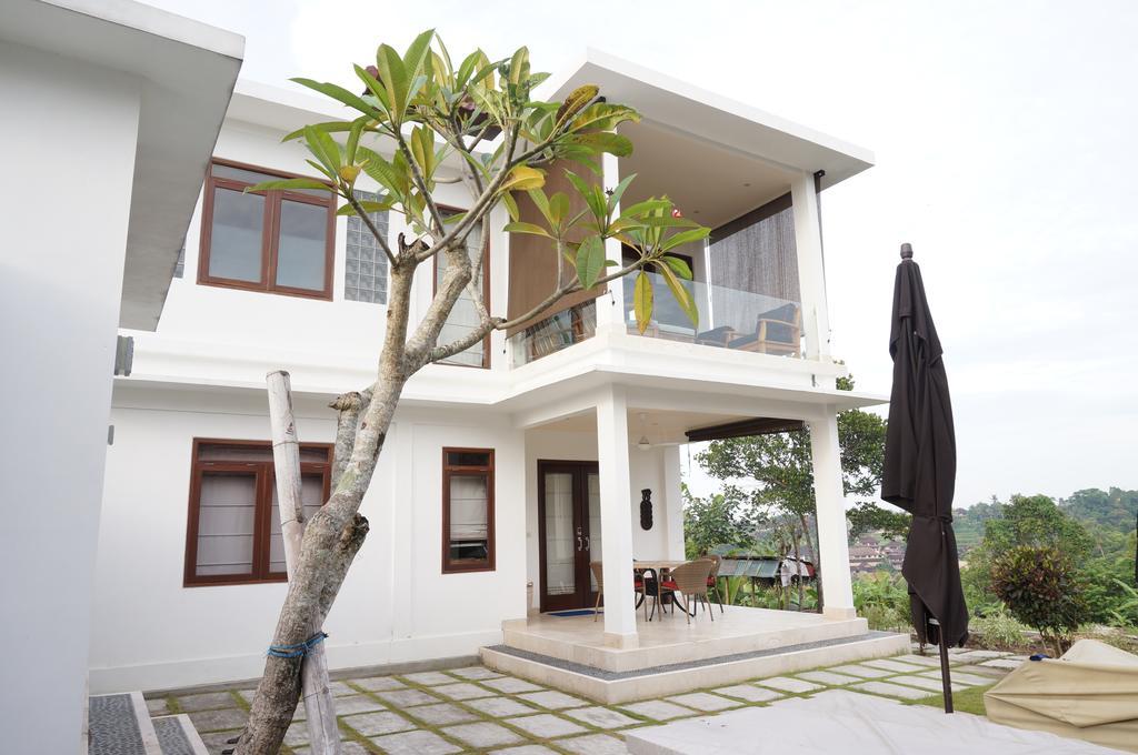 Wake In Paradise And Luxury Lebah Villas Pousada Ubud