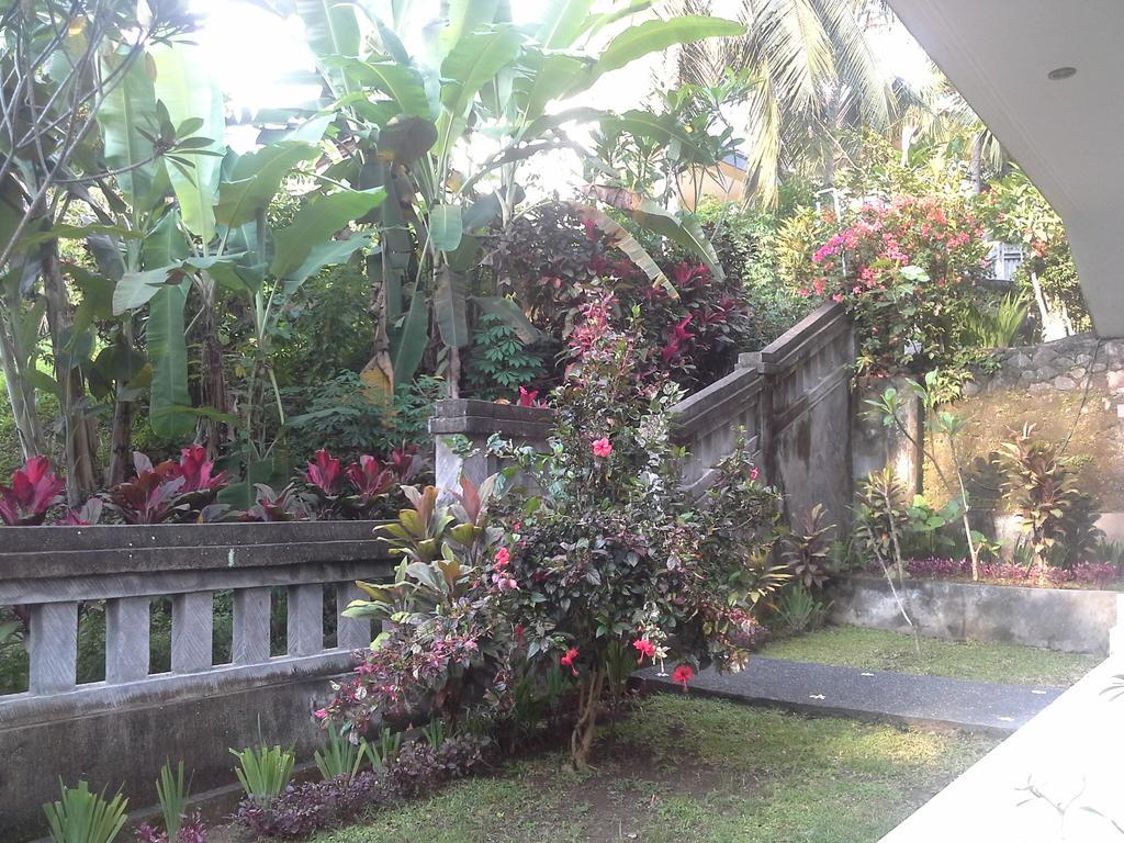 Dewi Ayu Ubud (Bali)