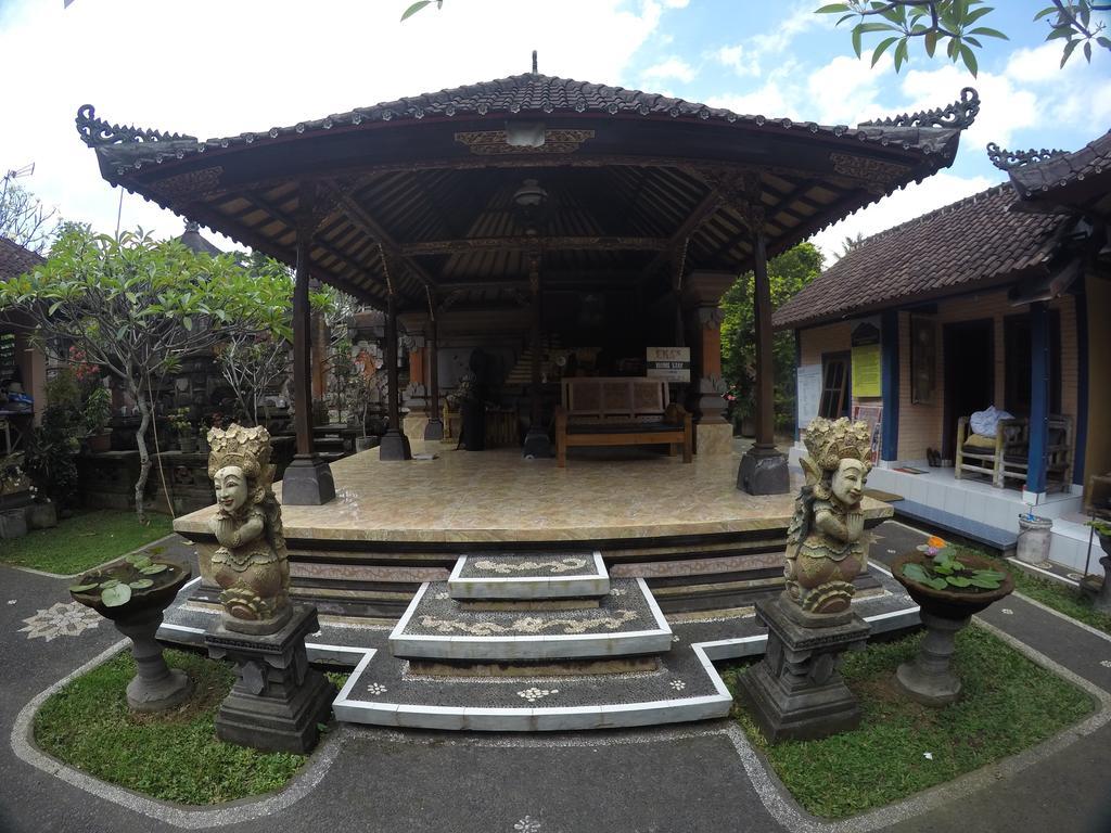 Eka's