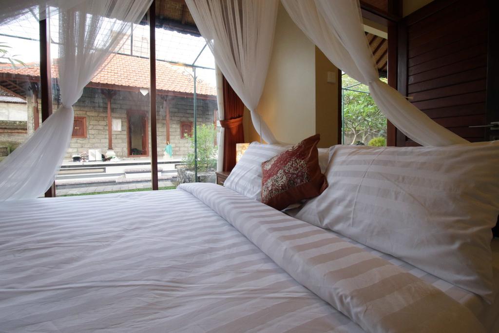 Tanggal Merah Wisma tamu Ubud (Bali)