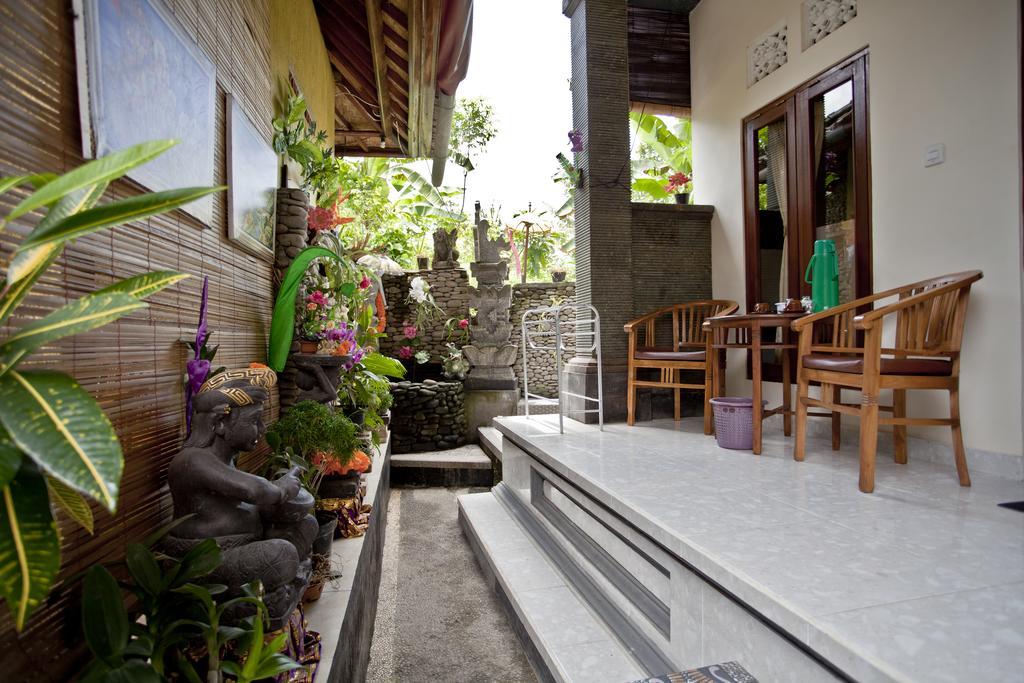 Ayu Homestay *