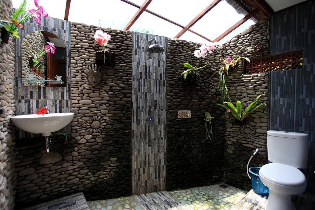 Ayu Homestay *