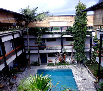 The Shift Hotel