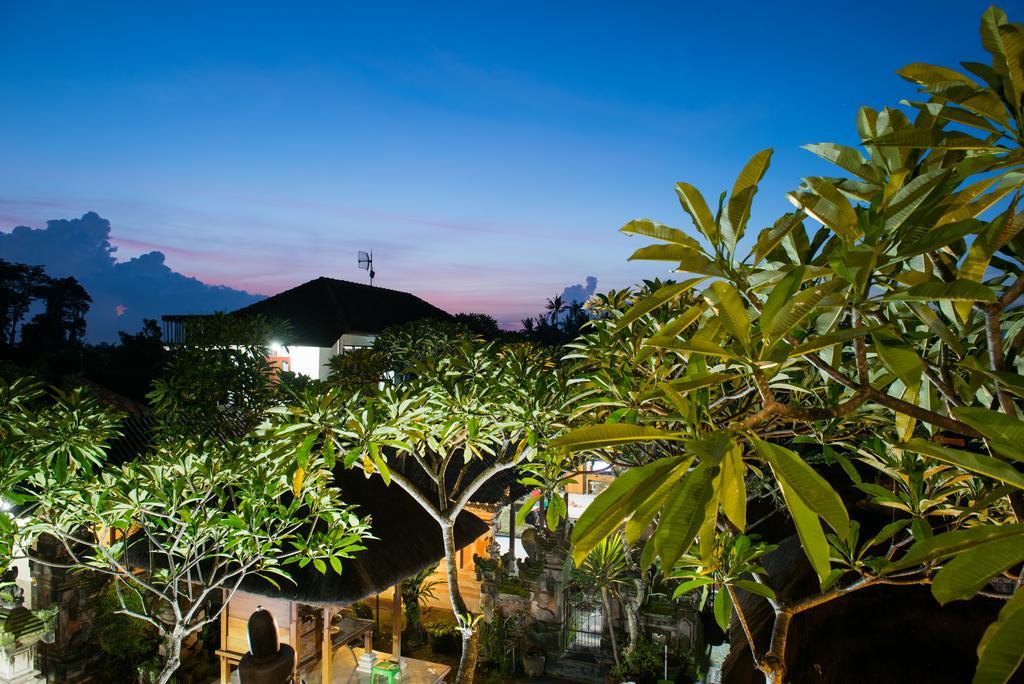 Bulan Bali *