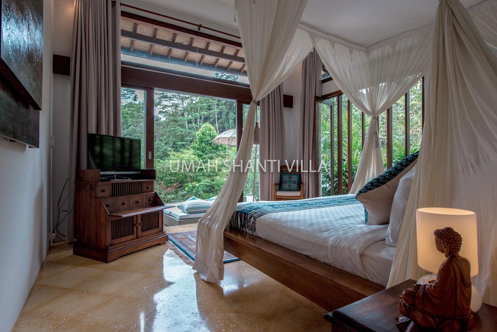 Villa Umah Shanti *