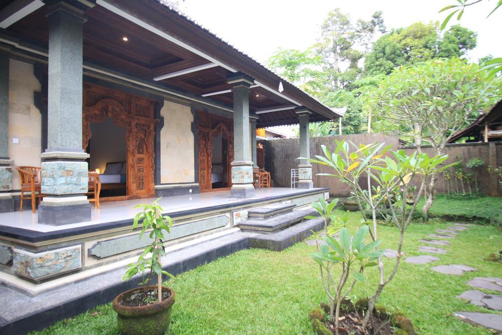 Cucu House Homestay *