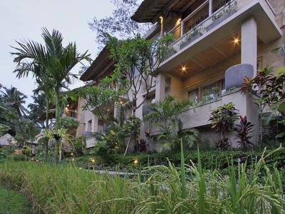 Puri Sunia Resort 4*