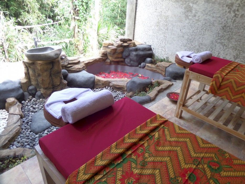 Senetan And Villa Ubud (Bali)