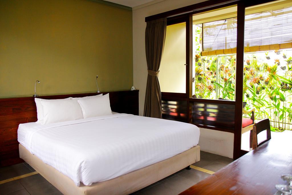 Rumah Taman 3*