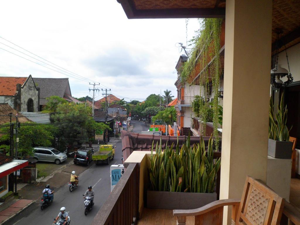 Nuriani 3*