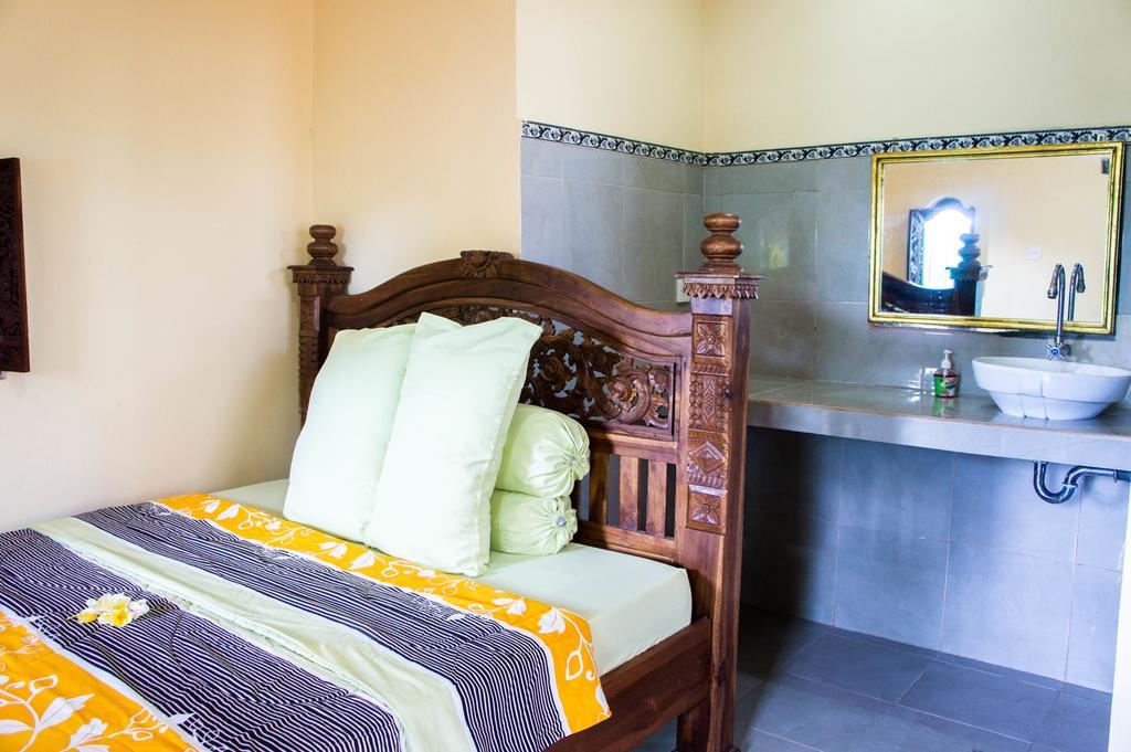 Shiva House Guest house *