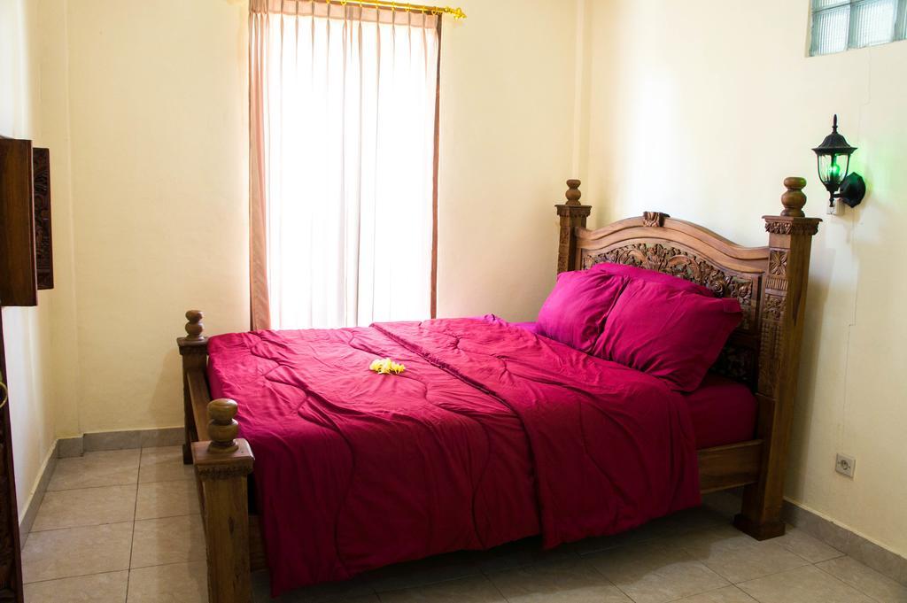 Shiva House Guest house *