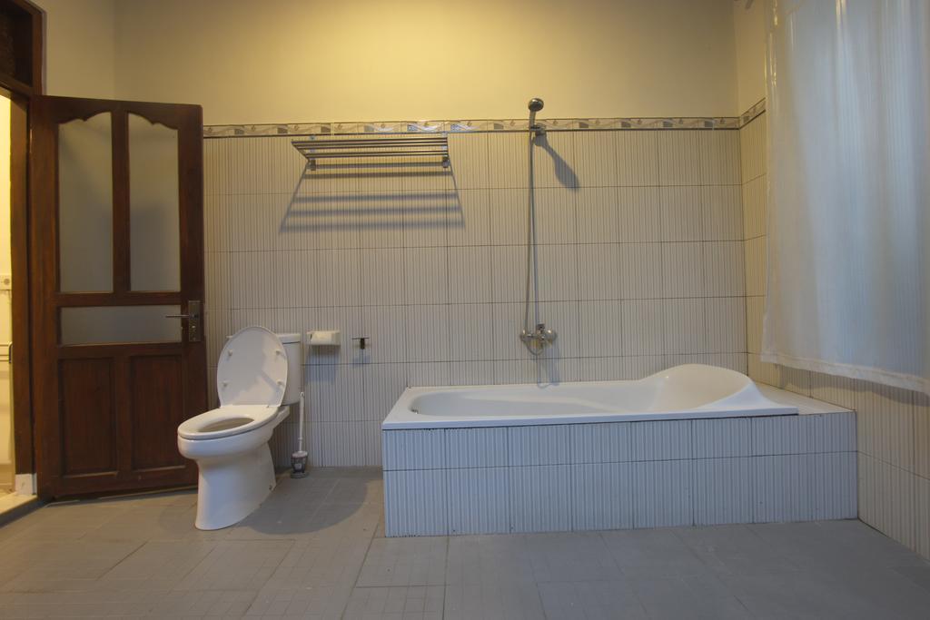 Uma Loris Guest house