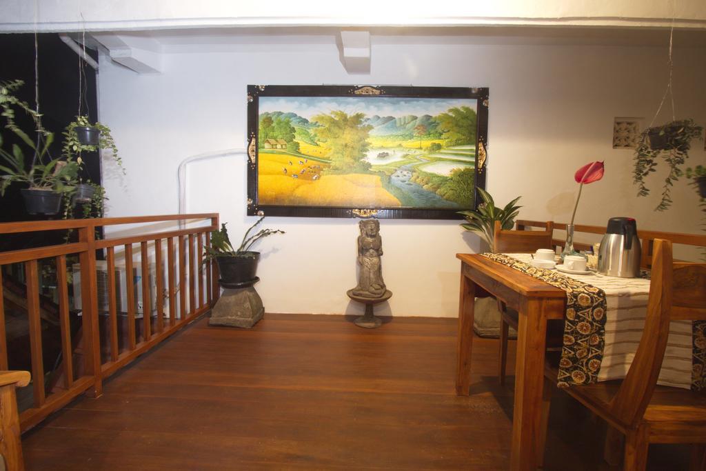 Uma Loris Guest house