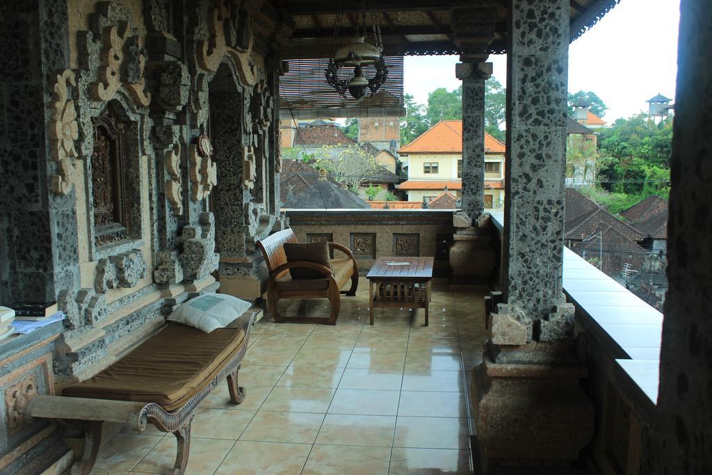 Sunarta House *